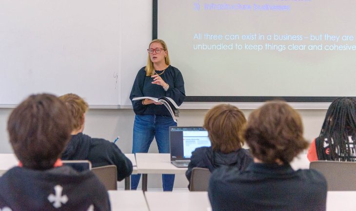 Kaelyn Query Caldwell teaches an entrepreneurship class at Transylvania.